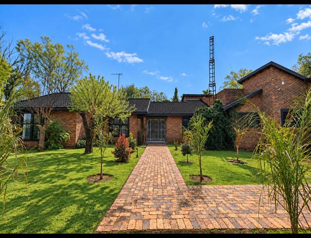 4 BEDROOM HOUSE FOR SALE IN THREE RIVERS PROPER